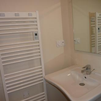 Gite 2-4 personnes : la salle d'eau