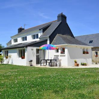 Gite 2-4 personnes : jardin et terrasse