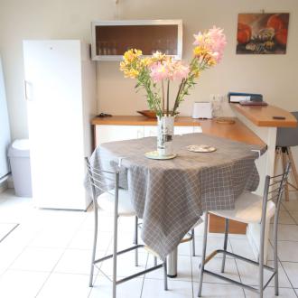 Grand gite 2-10 personnes : la cuisine